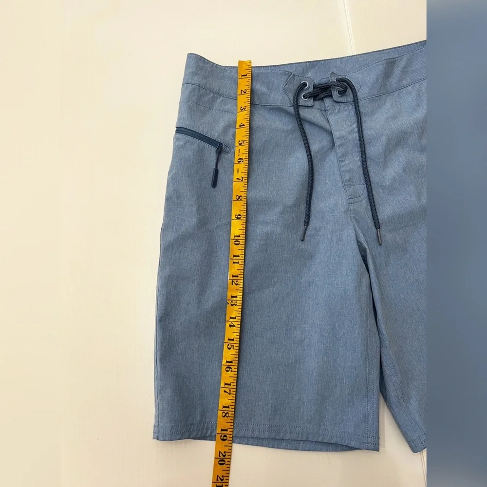 Vineyard Vines Board Shorts - 30
